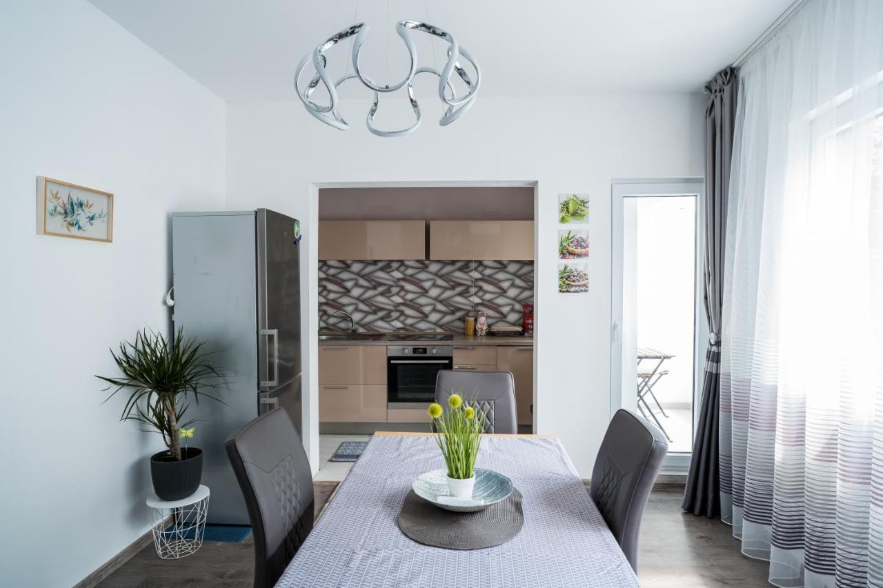 Black Sea Top Centre Apartments Varna Exterior foto